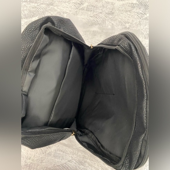 🆕 Benoss Milan Limited Edition PVC Leather Black Backpack. Brand New In Plastic - Picture 8 of 16